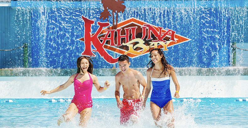 Friends in wave pool