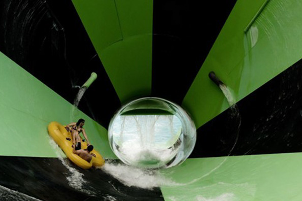 couple on innertube ride